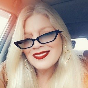 Meet your Posher, Cherry